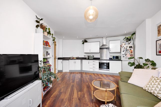 Thumbnail Flat to rent in Woodmill Road, By Canal And Millfields Park