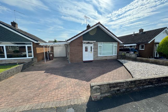 Thumbnail Bungalow for sale in Meadow Way, Stone