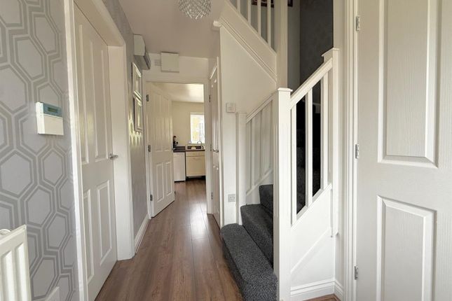 3, Horncliffe Row, Middlesbrough photo 3