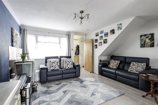 3, Greenacres, Surrey photo 4