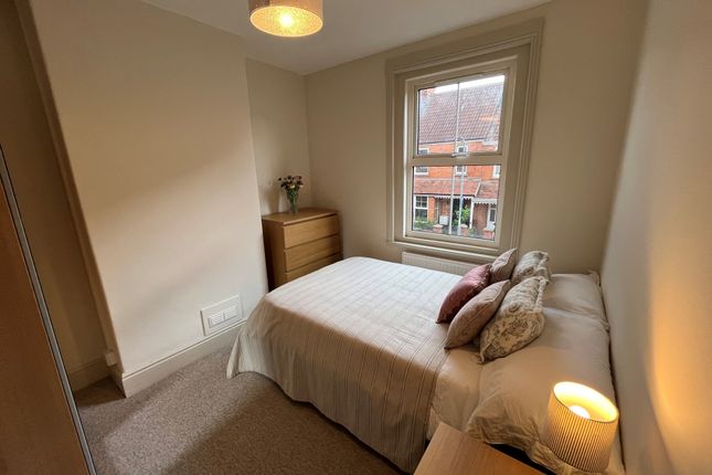 Room 5, 41, Seaton Road, Somerset photo 4