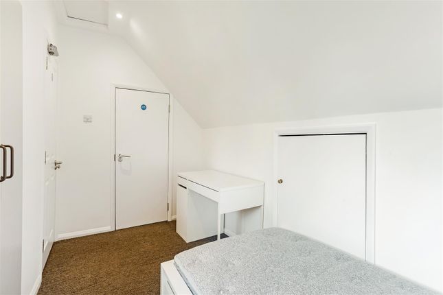 Room 5, 78, Ferrers Avenue, West Drayton photo 2