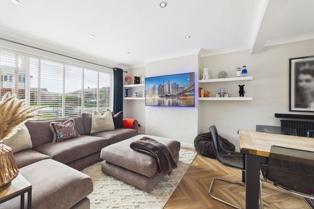 6 Bedeburn Road, Newcastle Upon Tyne photo 3