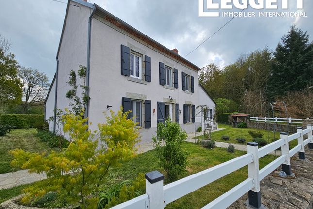 Thumbnail Villa for sale in Mainsat, Creuse, Nouvelle-Aquitaine