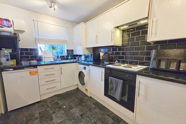 8, Cypress Road, Barnsley photo 3