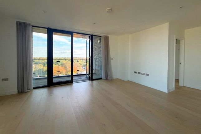 Harrington Place, Woking photo 5