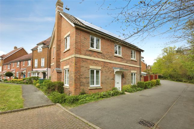 3-bed house on 12, Mountbatten Drive, Southampton, £450,000