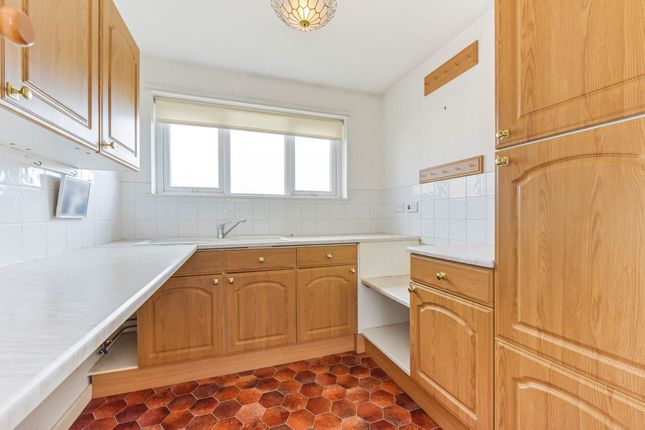 14, Green Court, Chichester photo 4