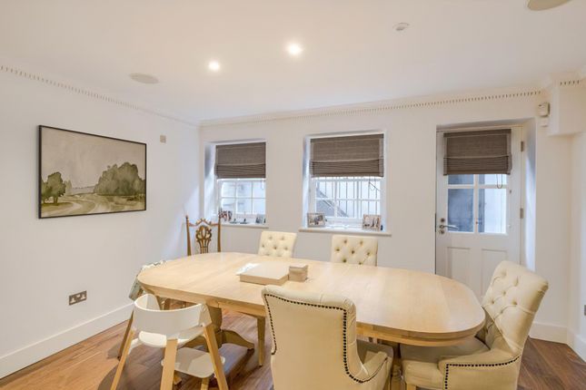 Thumbnail Terraced house for sale in Palace Street, London