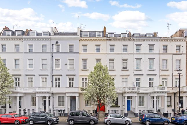 Duplex for sale in Claverton Street, London