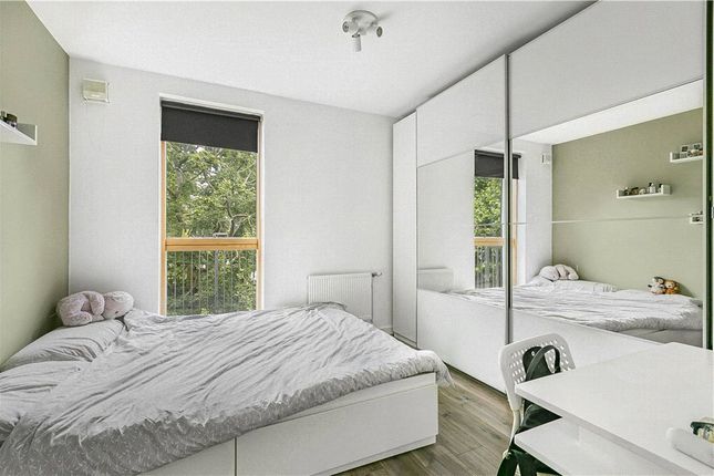 Flat 36, 2B,, Bollo Lane, London photo 4