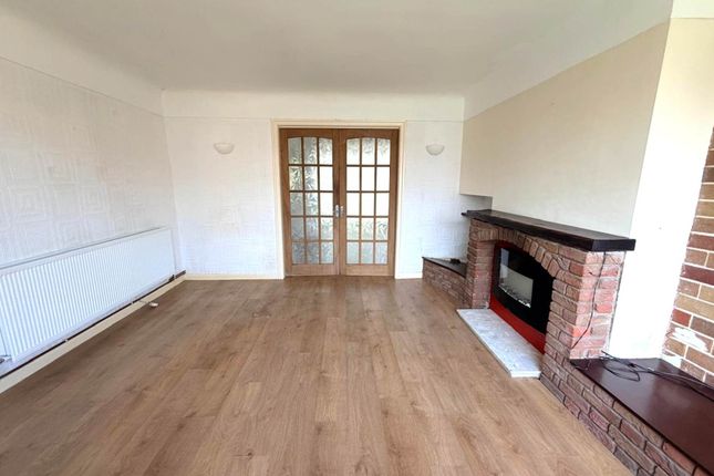 25, Alder Crescent, Liverpool photo 3