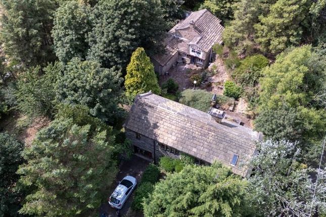 32, Crosland Edge, Holmfirth photo 3