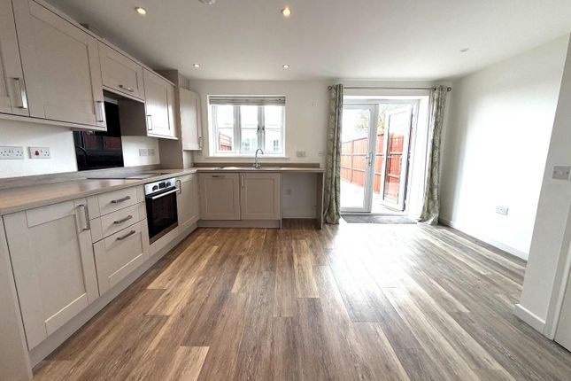 2, Polden Court, Ashcott photo 3