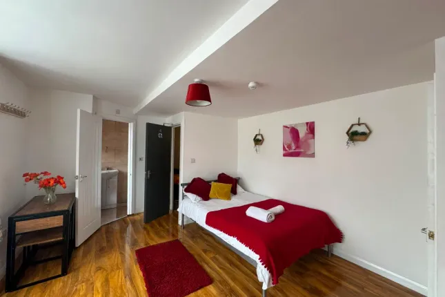 1-bed flat on 39 ,Maybank Avenue, Wembley, £1,200/mo