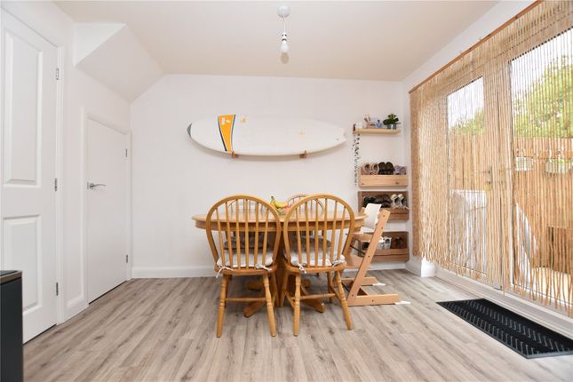 26, St. Michaels Drive, Wakefield photo 5