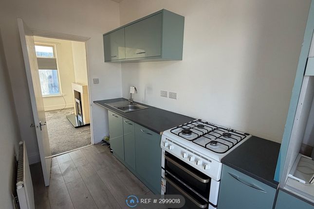 Flat, Holland St, Hull photo 3