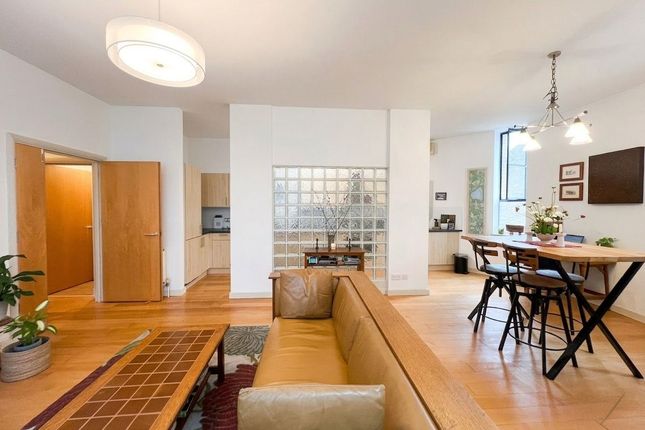 2-bed flat on Exchange Building, 132,Flat 98, Commercial Street, London, £700,000