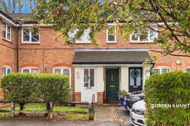 2-bed flat on 19 Bryony Close, Loughton, £325,000