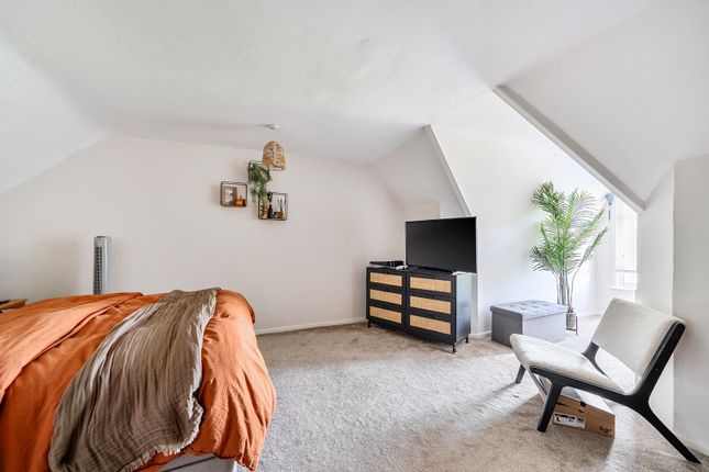 Top Floor Flat, 18, Beacon Road, Herne Bay photo 3
