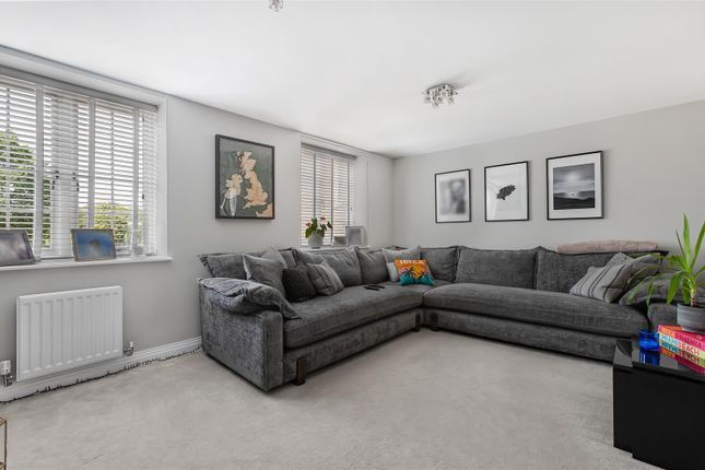 14 Little Night Leys Court, Pegrum Drive, Napsbury Park photo 2