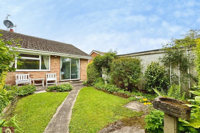 33, Redesmere Close, Altrincham photo 2