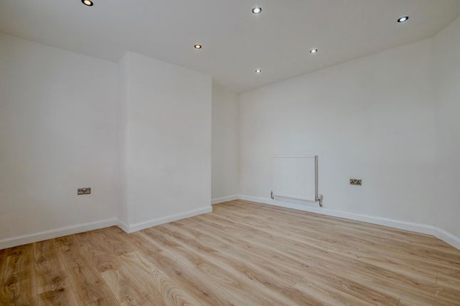 186, Crompton Road, Macclesfield photo 2