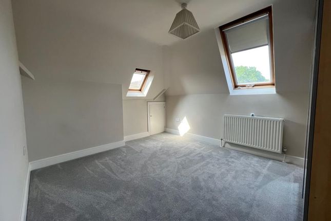 101D,, Queens Road, Surrey photo 4