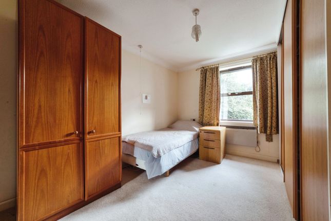 Flat for sale in Pittman Gardens, Ilford