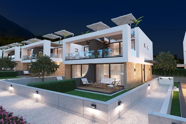 Villa for sale in Karaoglanoglu Caddesi, West Of Kyrenia