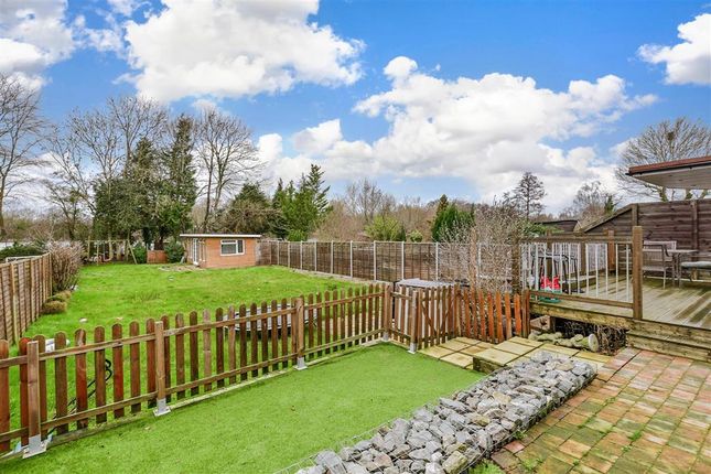 Thumbnail Property for sale in Springfield Road, Larkfield, Aylesford, Kent