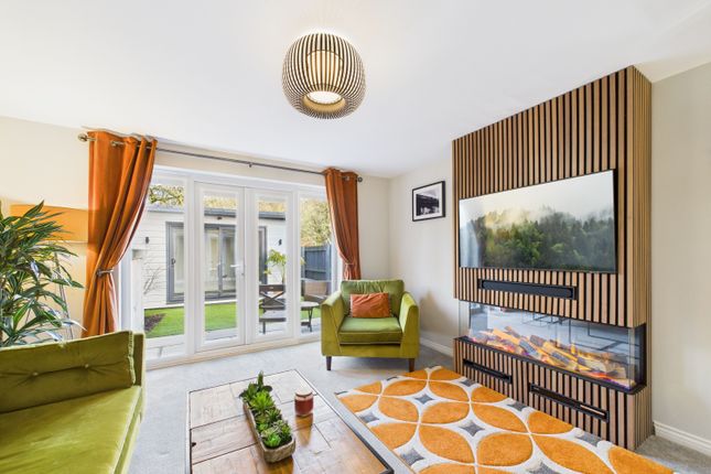 10, Cotton Way, Rossendale photo 3