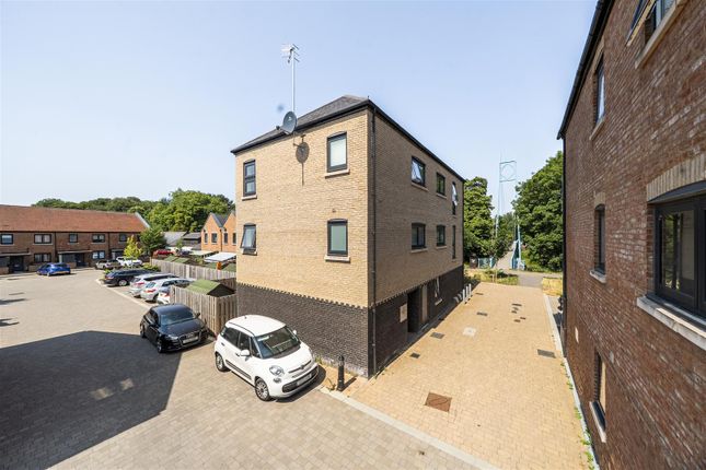 Flat 1, 17, Woodhouse Mews, Blandford Forum photo 2