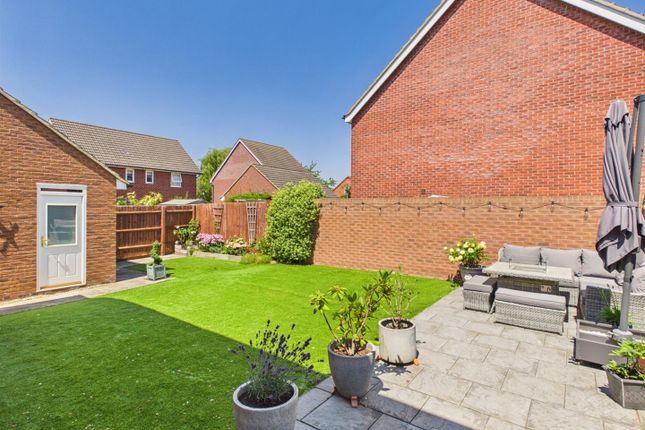 5, Bircher Way, Gloucester photo 4