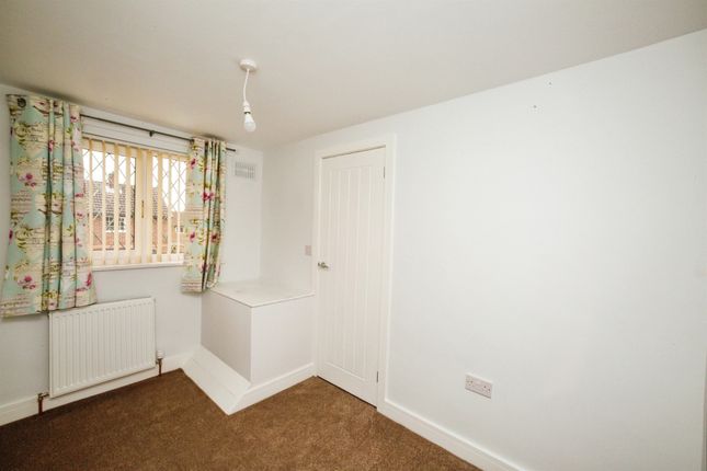 Semi-detached house for sale in Chevet View, Royston, Barnsley