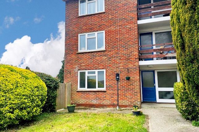 Flat to rent in St. Cuthmans Road, Steyning