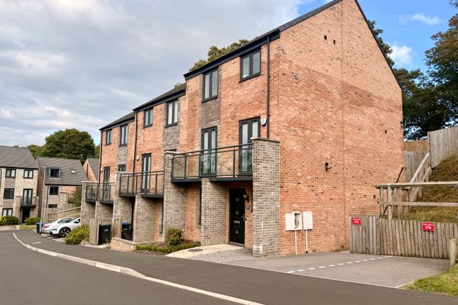 4-bed house on 37, Durham, £2,500/mo