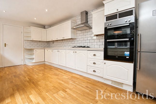 59, Victoria Road, Brentwood photo 5