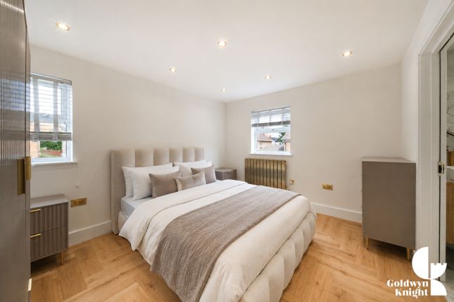 59, Cadet Drive, London photo 5