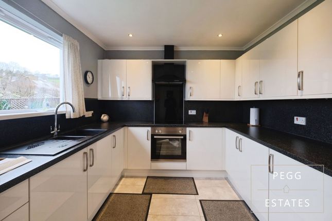 5 Charles Road, Kingskerswell, Newton Abbot photo 3