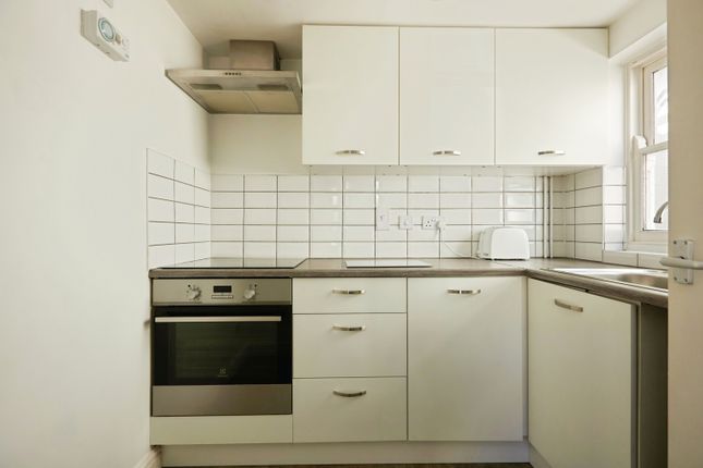 3 Hartley Court, Hoopers Barton, Frome photo 2