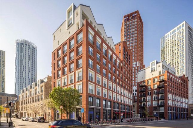 1-bed flat on Flat 90, 7a Exchange Gardens, London, £680,000