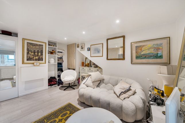 446b, Streatham High Road, London photo 2