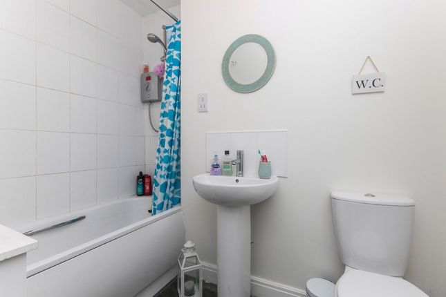 Flat for sale in Wharf View, Chester, Cheshire