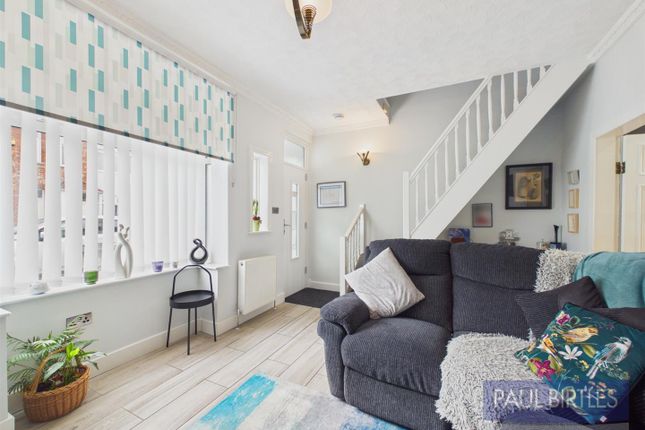 21, Richmond Avenue, Trafford photo 4