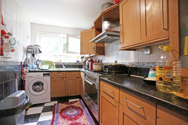 5a, Grantham Road, London photo 2
