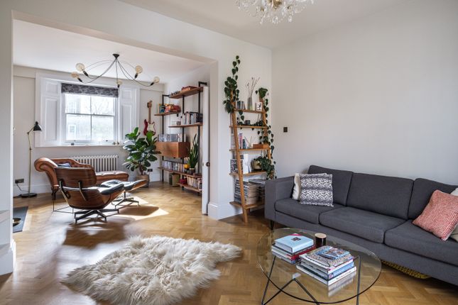 End terrace house for sale in Morton Road, De Beauvoir