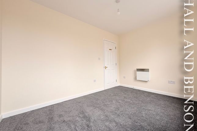 3, Swadlincote photo 5