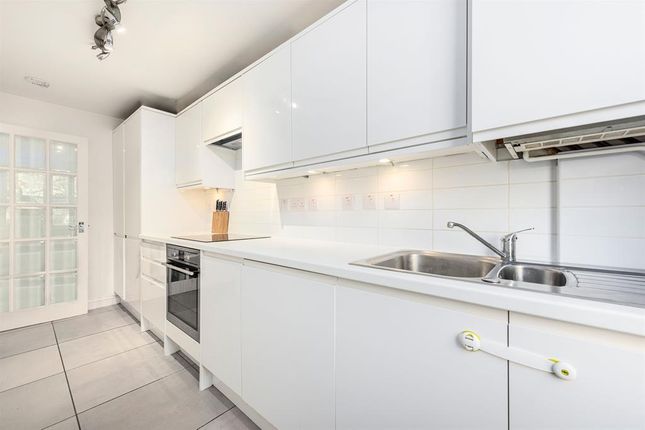 Flat for sale in Albion Road, London