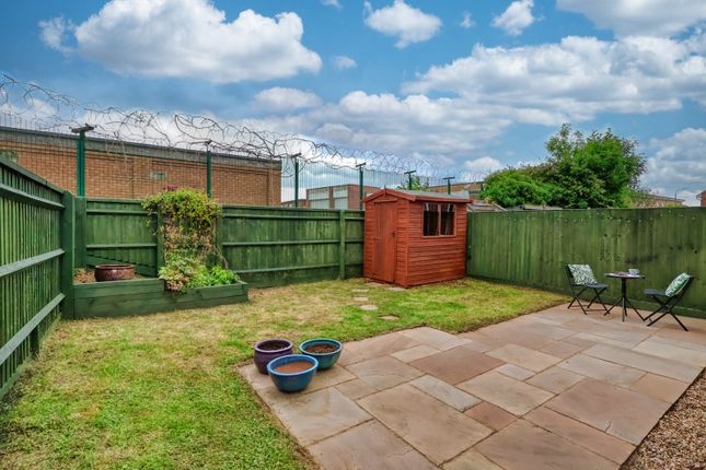 1, Woodcock Avenue, High Wycombe photo 4